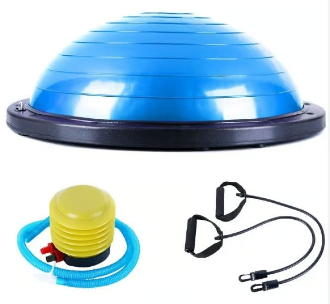 Pelota BOSU para ejercicios de fuerza y flexibilidad. Diseño compacto y resistente.