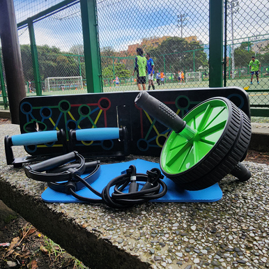 Rueda Abs para entrenamiento y fortalecimiento de core entrenamiento en cualquier lugar y tabla push up para ejercitar todo el tren superior ademas con 2 bandas tubulares