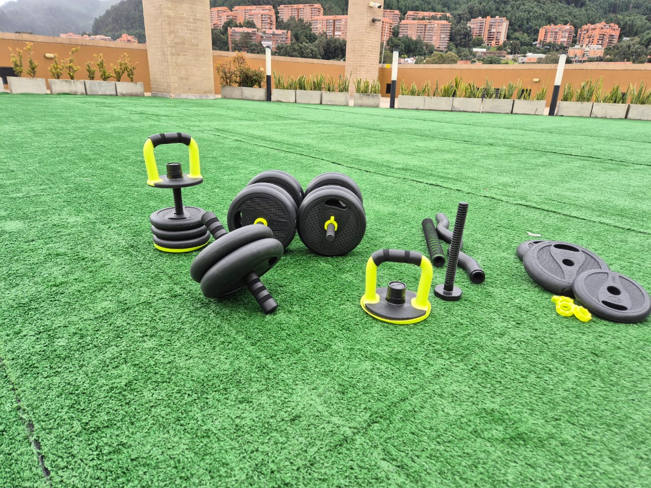 kit pesas ajustables
mancuernas 40kg
kit pesas casa
mancuernas con barra
pesas multifuncionales
pesas gimnasio casa
kit pesas 40kg